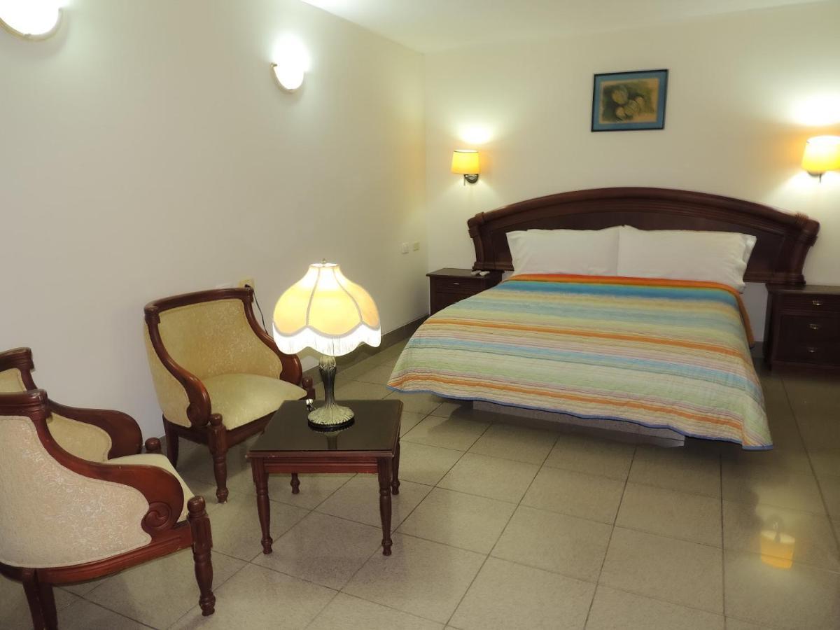 Hotel Club Del Sol Atacames Extérieur photo