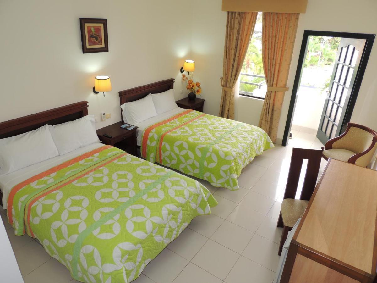 Hotel Club Del Sol Atacames Extérieur photo