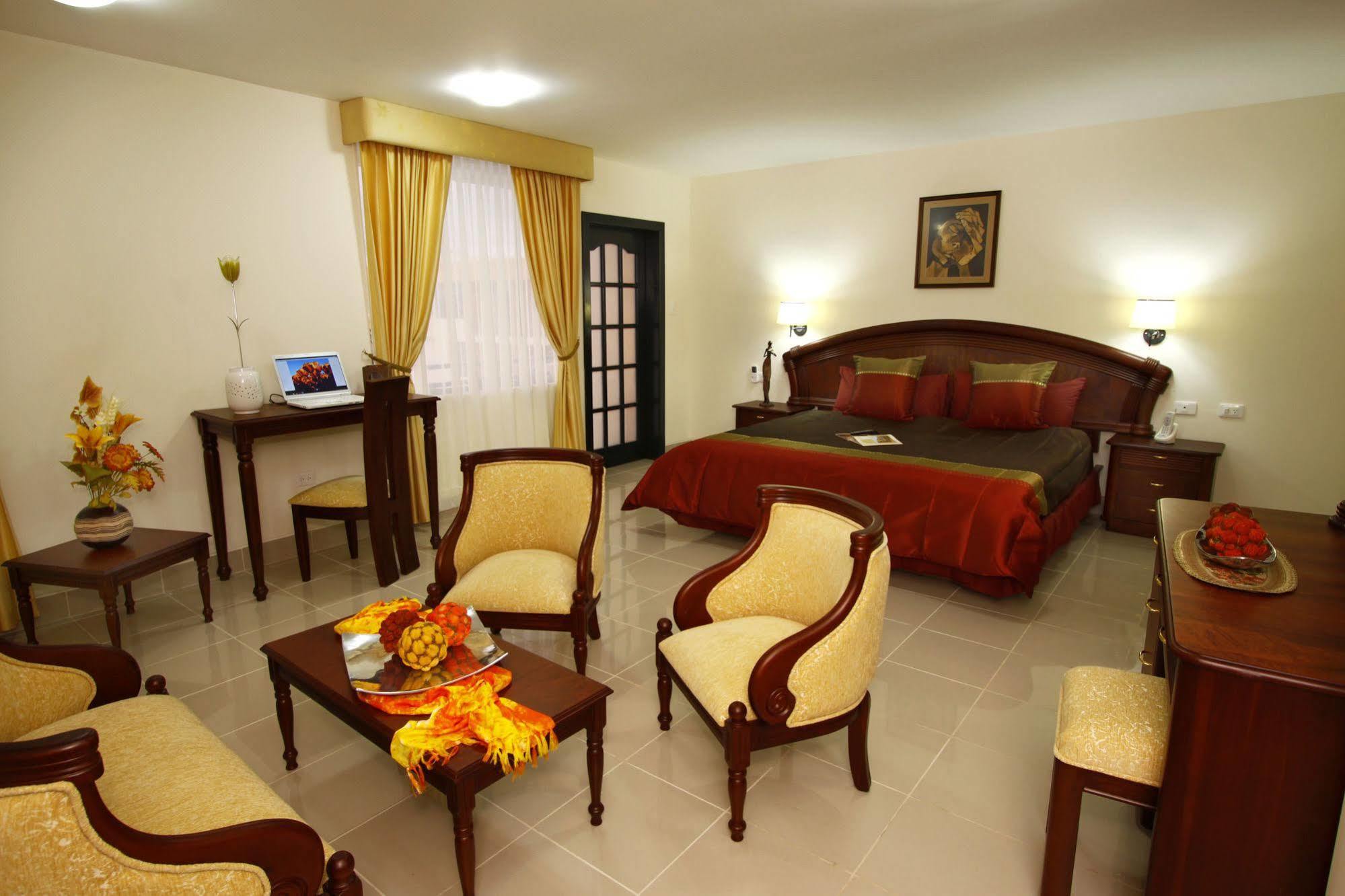 Hotel Club Del Sol Atacames Extérieur photo